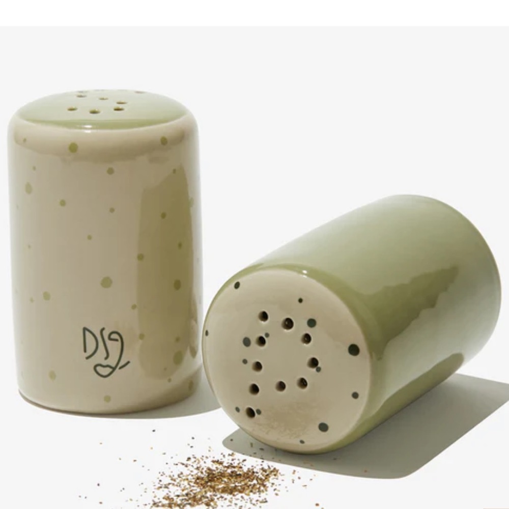Darling Spring salt & pepper shaker set